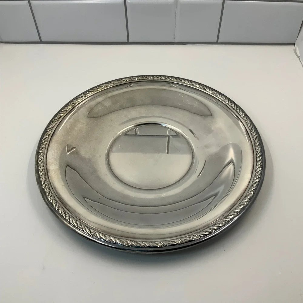 Wallace Silverplate Round Serving Tray‎ Platter Embossed Scroll Border 5121 11in